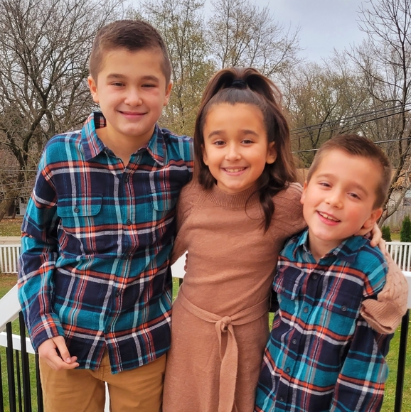 Meet your Posher, Lisa - Picture 3 of 3